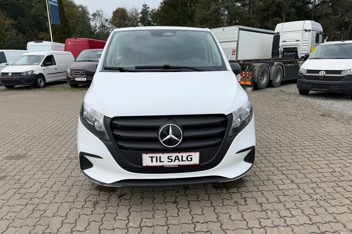 Hvid Mercedes Vito fra 2026