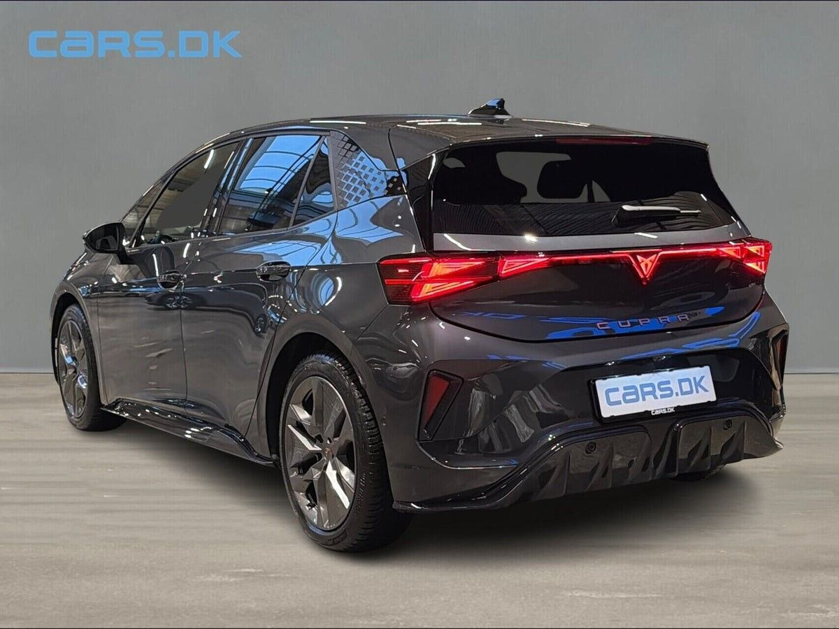 Grå Cupra Born fra 2026