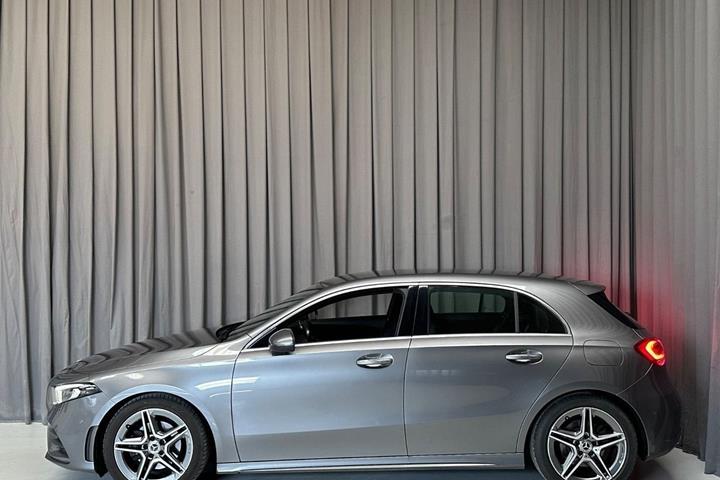 Grå Mercedes A200 fra 2018