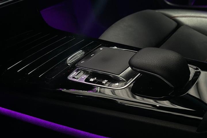 Grå Mercedes A200 fra 2018
