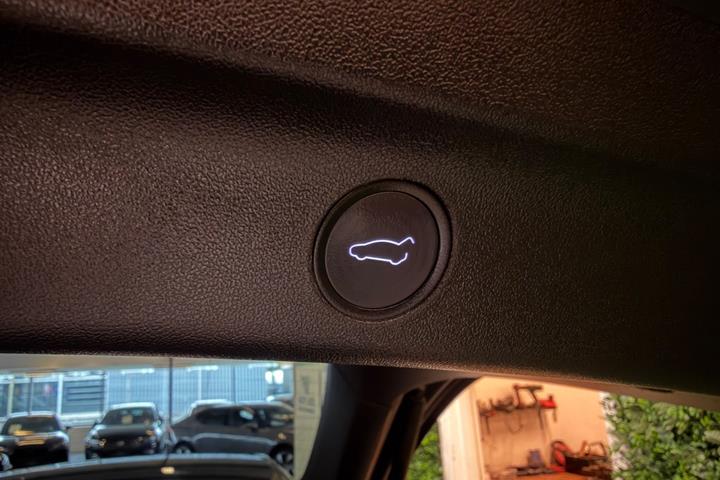 undefined Tesla Model Y fra 2021