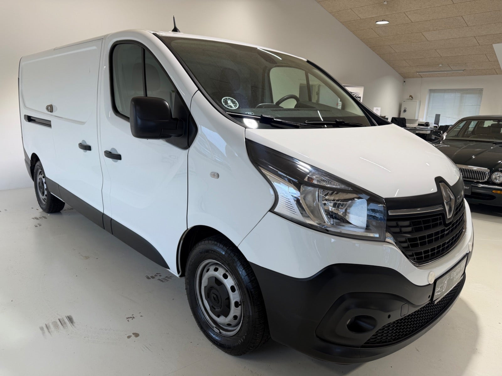 Renault Trafic T29 2,0 dCi 120 L2H1