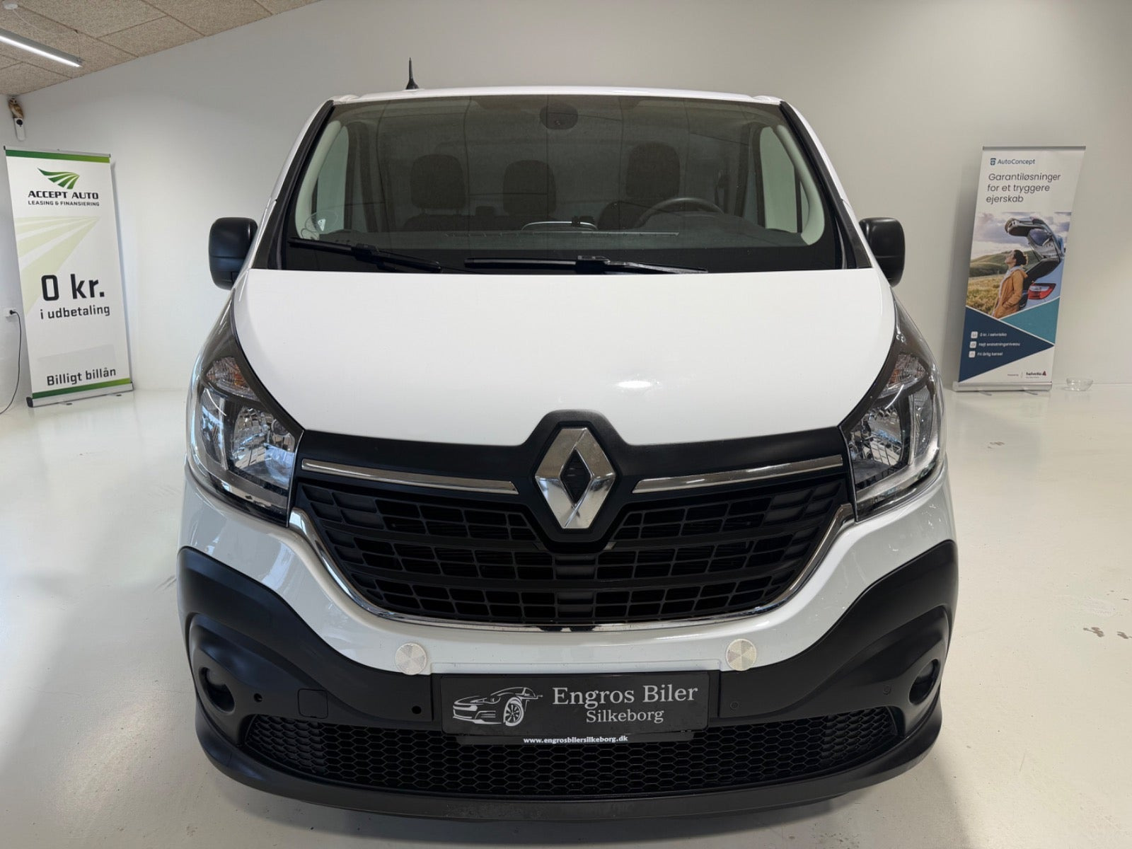 Hvid Renault Trafic T29 fra 2019