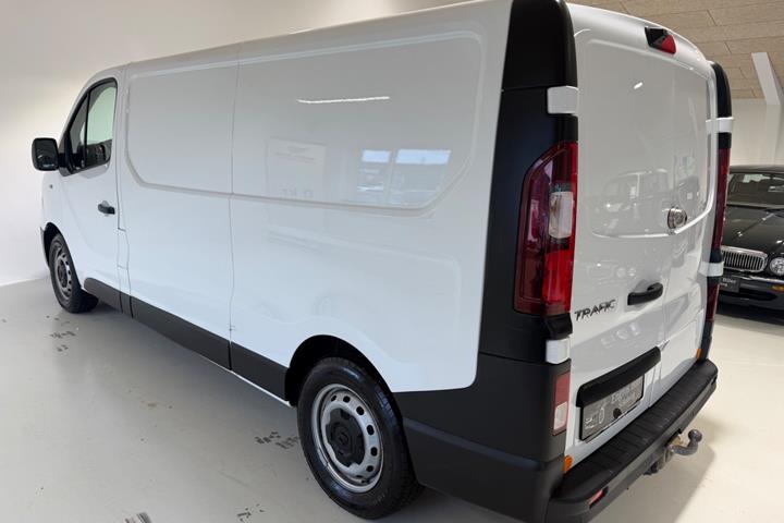Hvid Renault Trafic T29 fra 2019