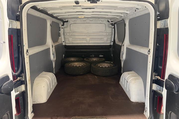 Hvid Renault Trafic T29 fra 2019
