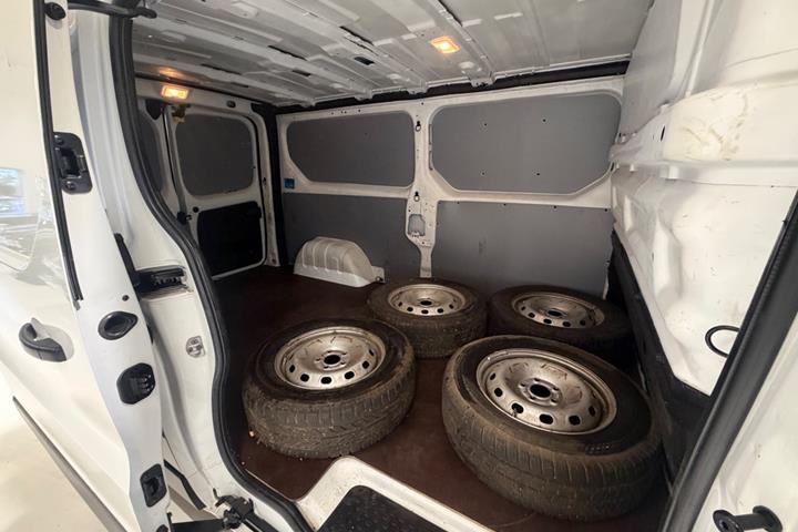 Hvid Renault Trafic T29 fra 2019