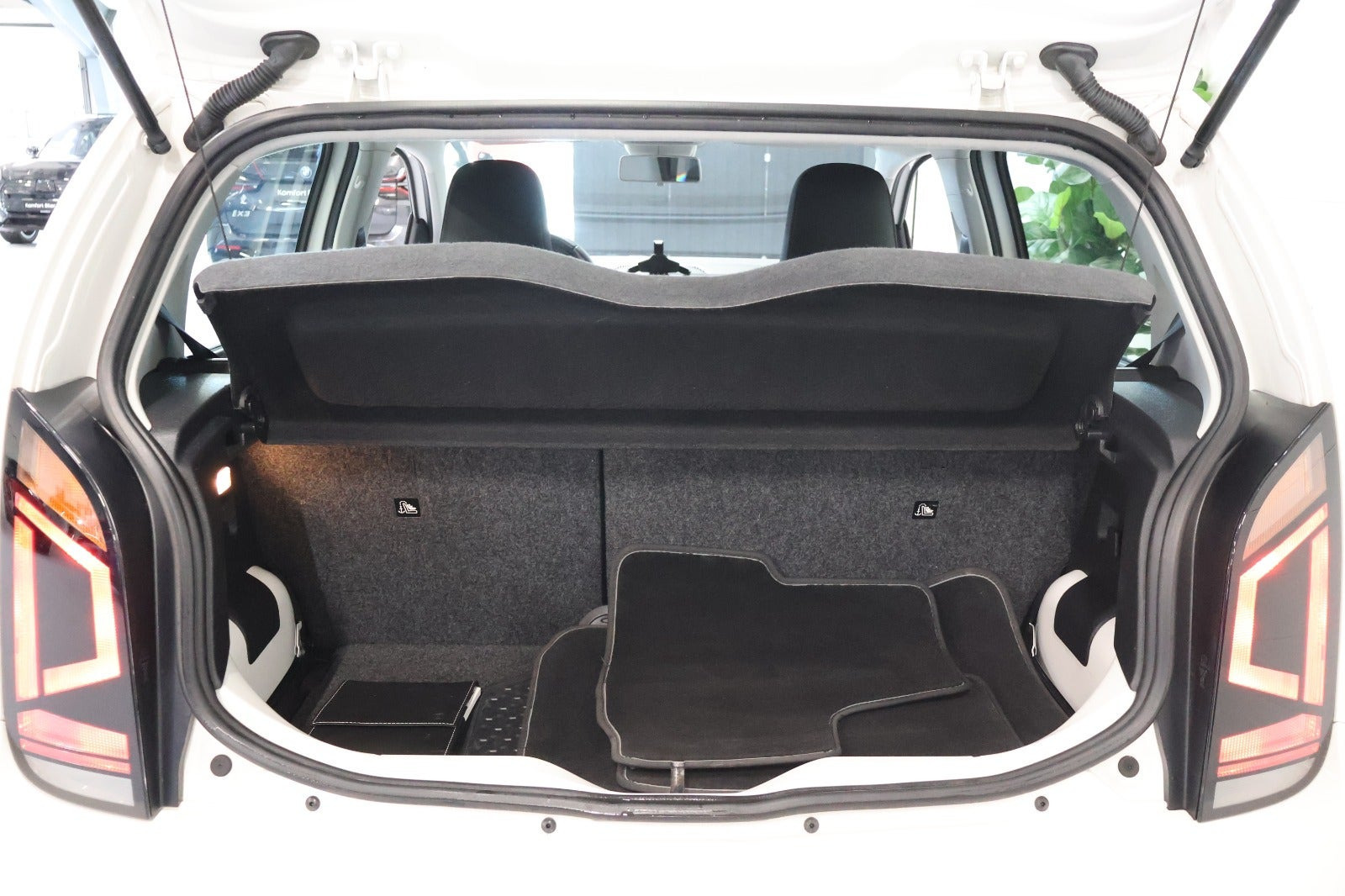 Hvid VW UP! fra 2018