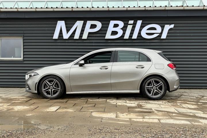 Grå Mercedes A200 d fra 2020