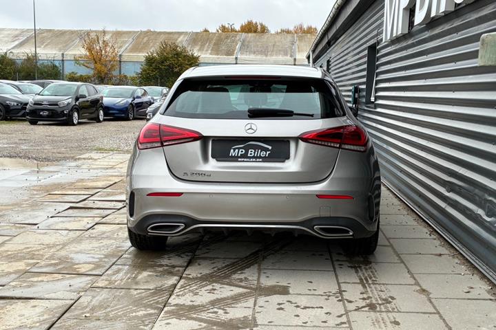 Grå Mercedes A200 d fra 2020