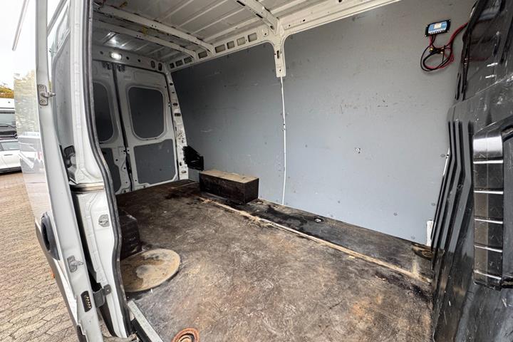 Hvid Iveco Daily fra 2022