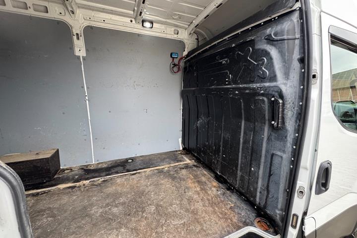 Hvid Iveco Daily fra 2022