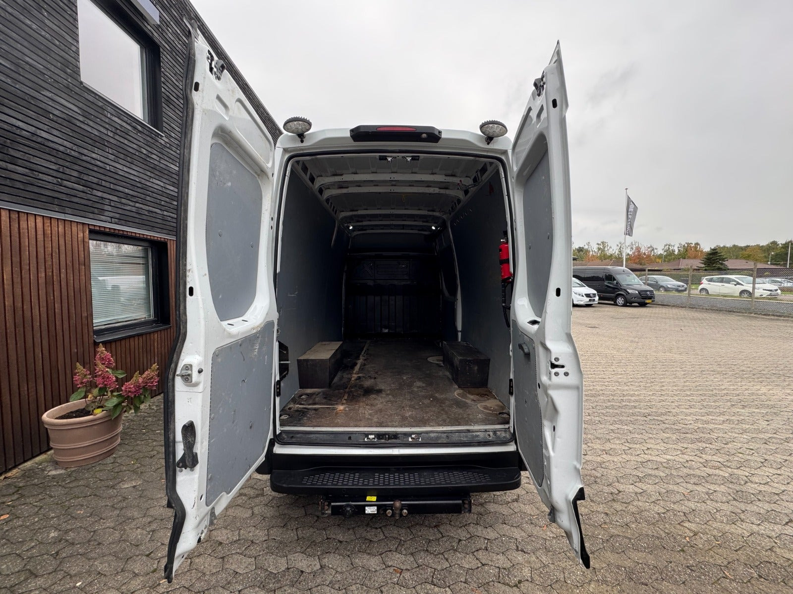 Hvid Iveco Daily fra 2022
