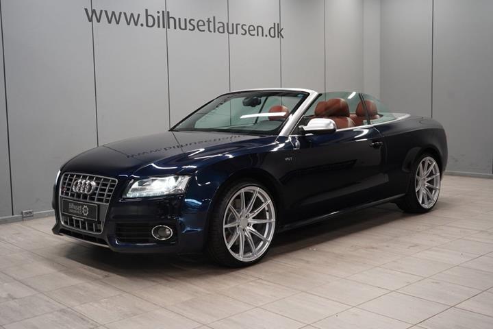 Blå Audi S5 fra 2011