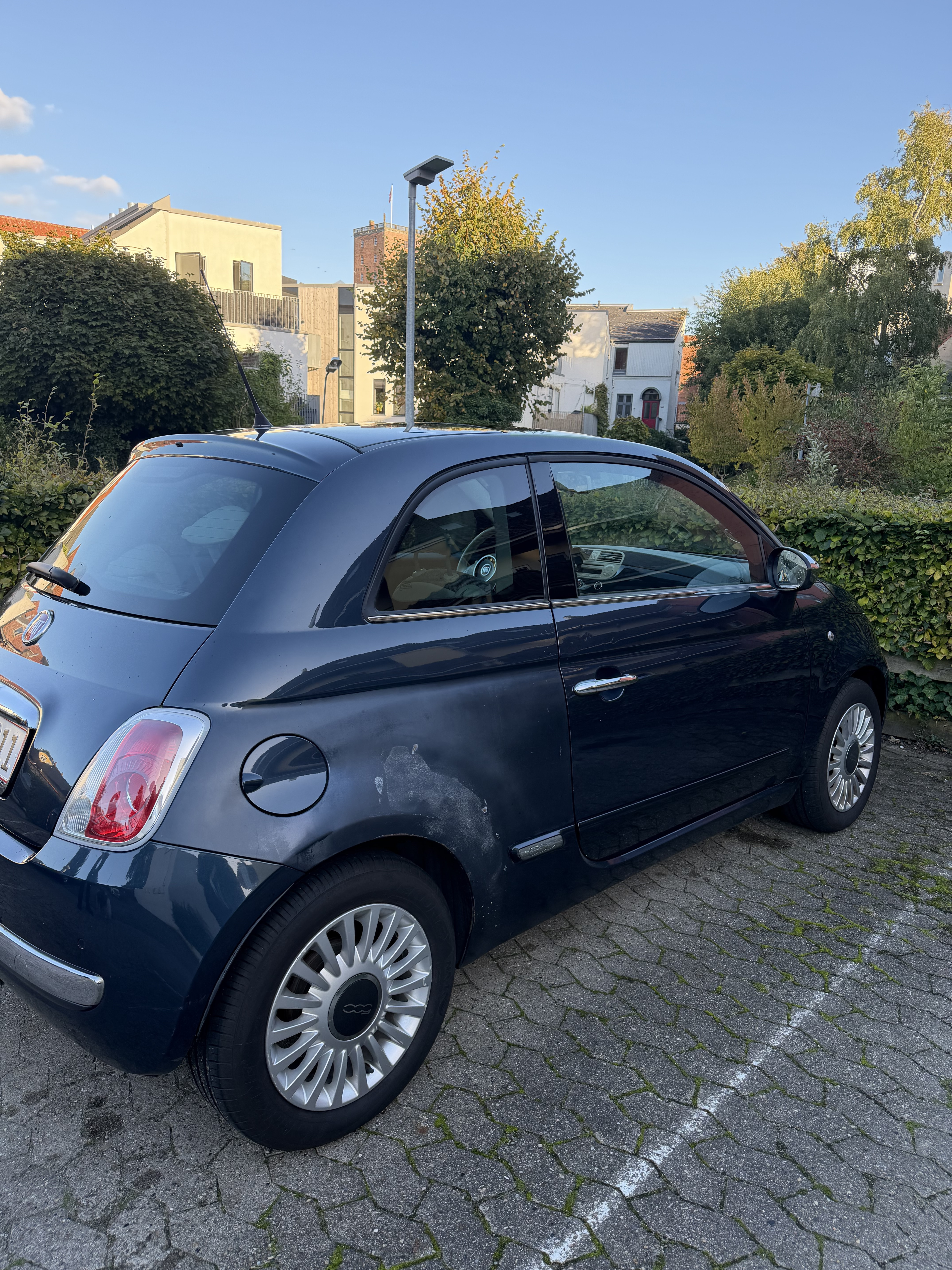 Blå Fiat 500 fra 2008