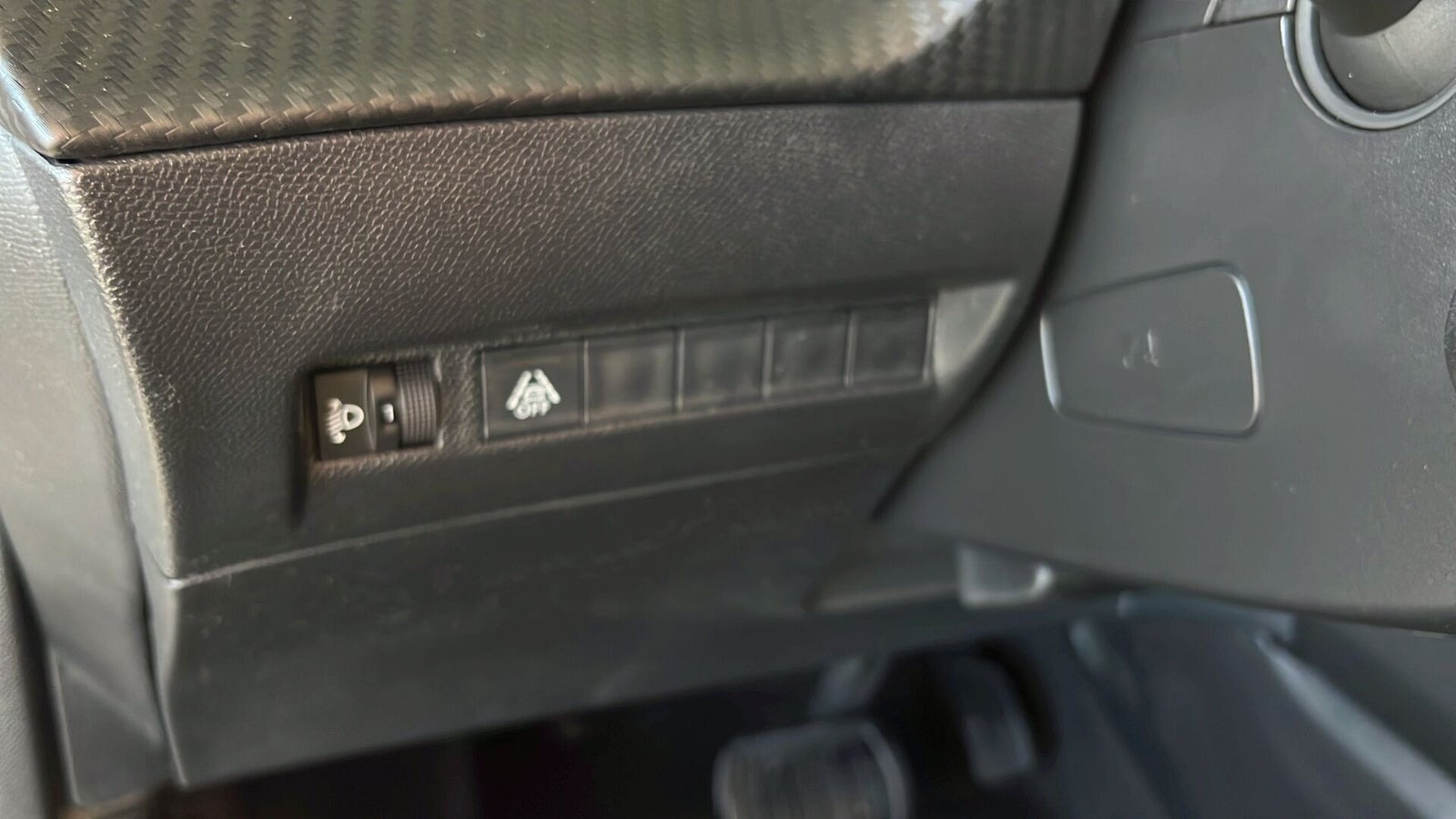 Hvid Peugeot e-2008 fra 2022