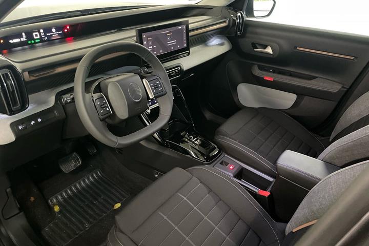 Grå Citroën e-C3 Aircross fra 2025