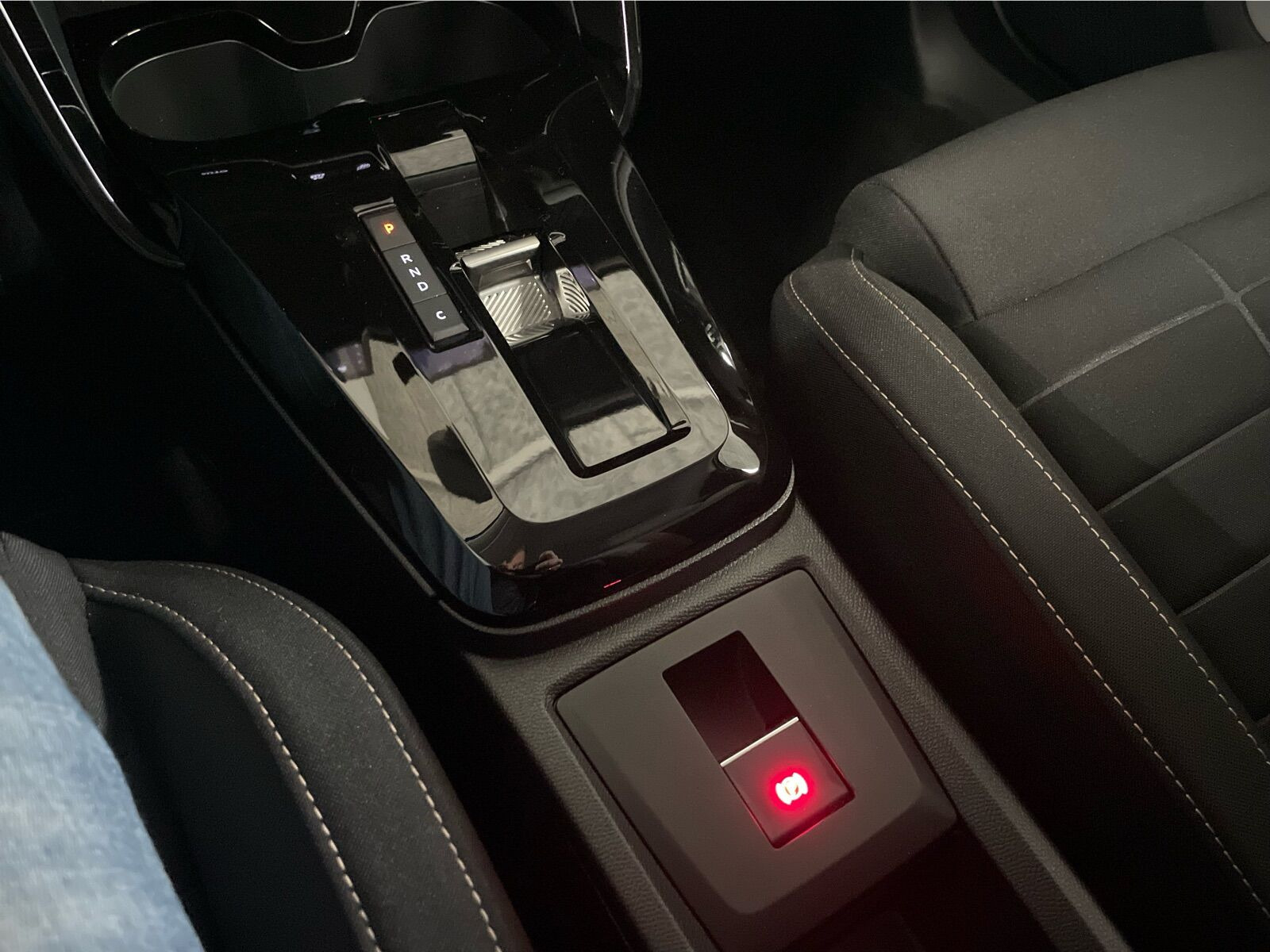 Grå Citroën e-C3 Aircross fra 2025
