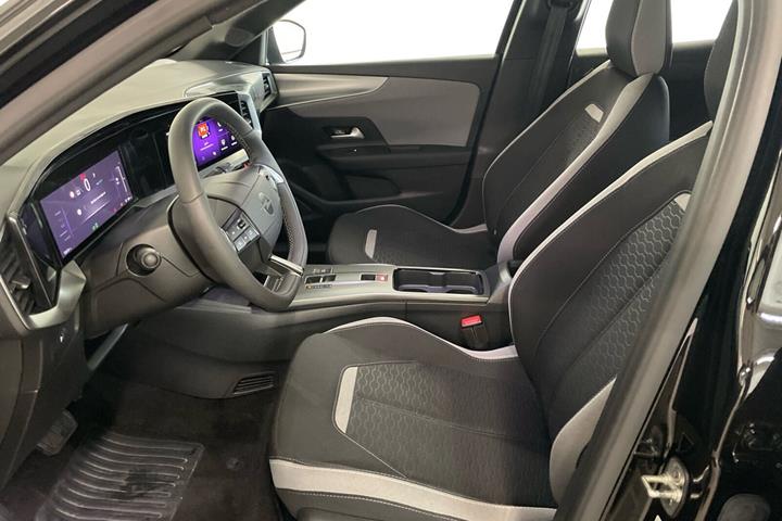 Sort Opel Mokka-e fra 2025