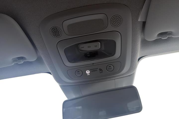 Hvid Fiat 500e fra 2023