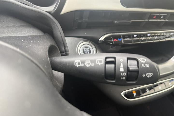 Hvid Fiat 500e fra 2023