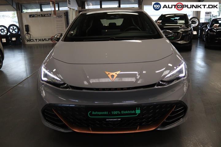Grå Cupra Born fra 2024