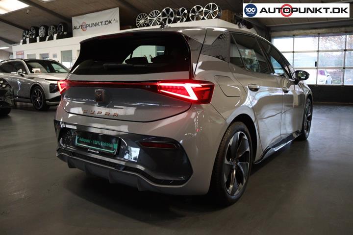 Grå Cupra Born fra 2024