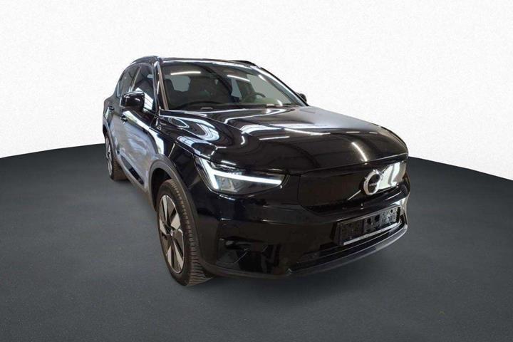 Sort Volvo XC40 fra 2024