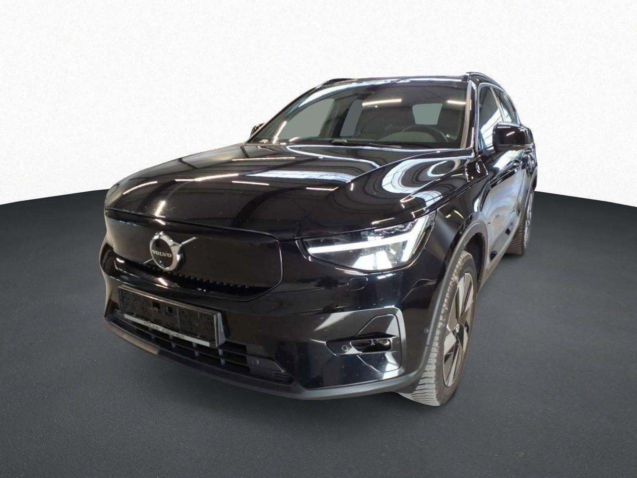 Sort Volvo XC40 fra 2024