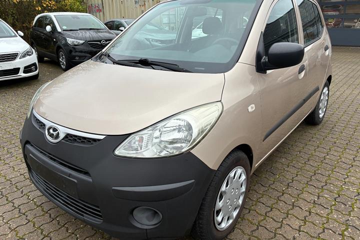 Beige Hyundai i10 fra 2008