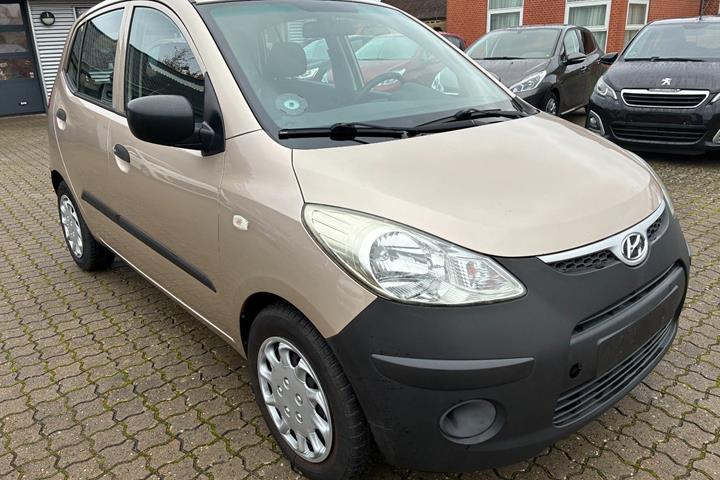 Beige Hyundai i10 fra 2008