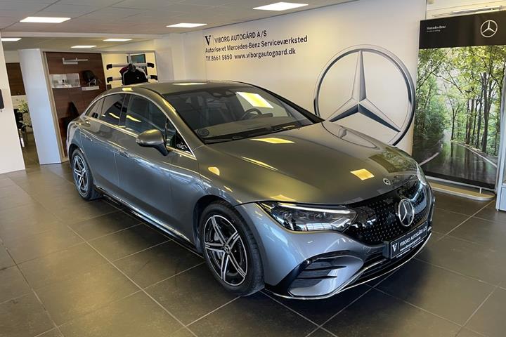 Grå Mercedes EQE350+ fra 2025