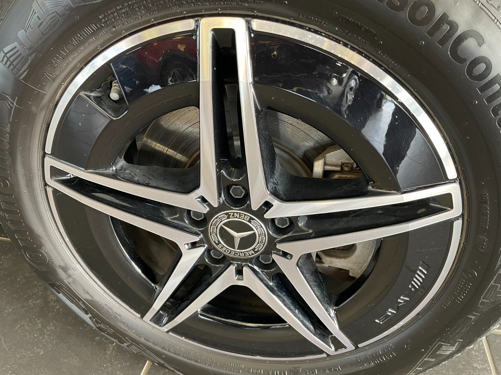 Blå Mercedes EQA250+ fra 2025