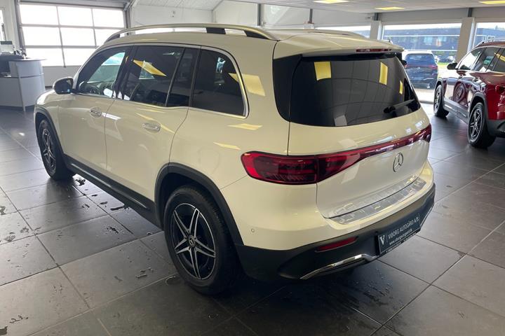 Hvid Mercedes EQB250+ fra 2024
