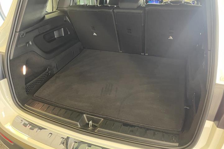 Hvid Mercedes EQB250+ fra 2024