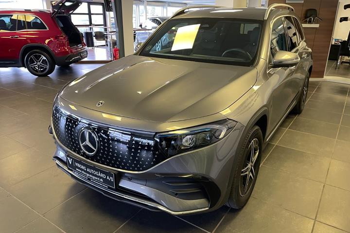 Grå Mercedes EQB250+ fra 2026
