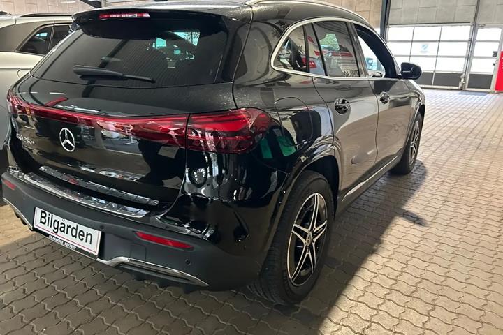 Sort Mercedes EQA250+ fra 2024