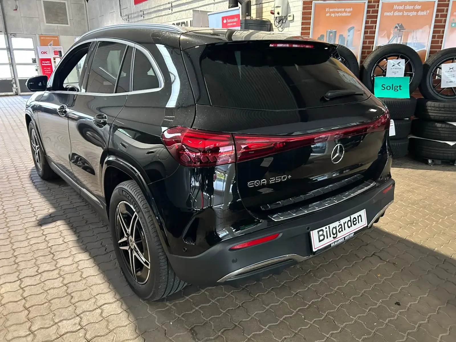 Sort Mercedes EQA250+ fra 2024