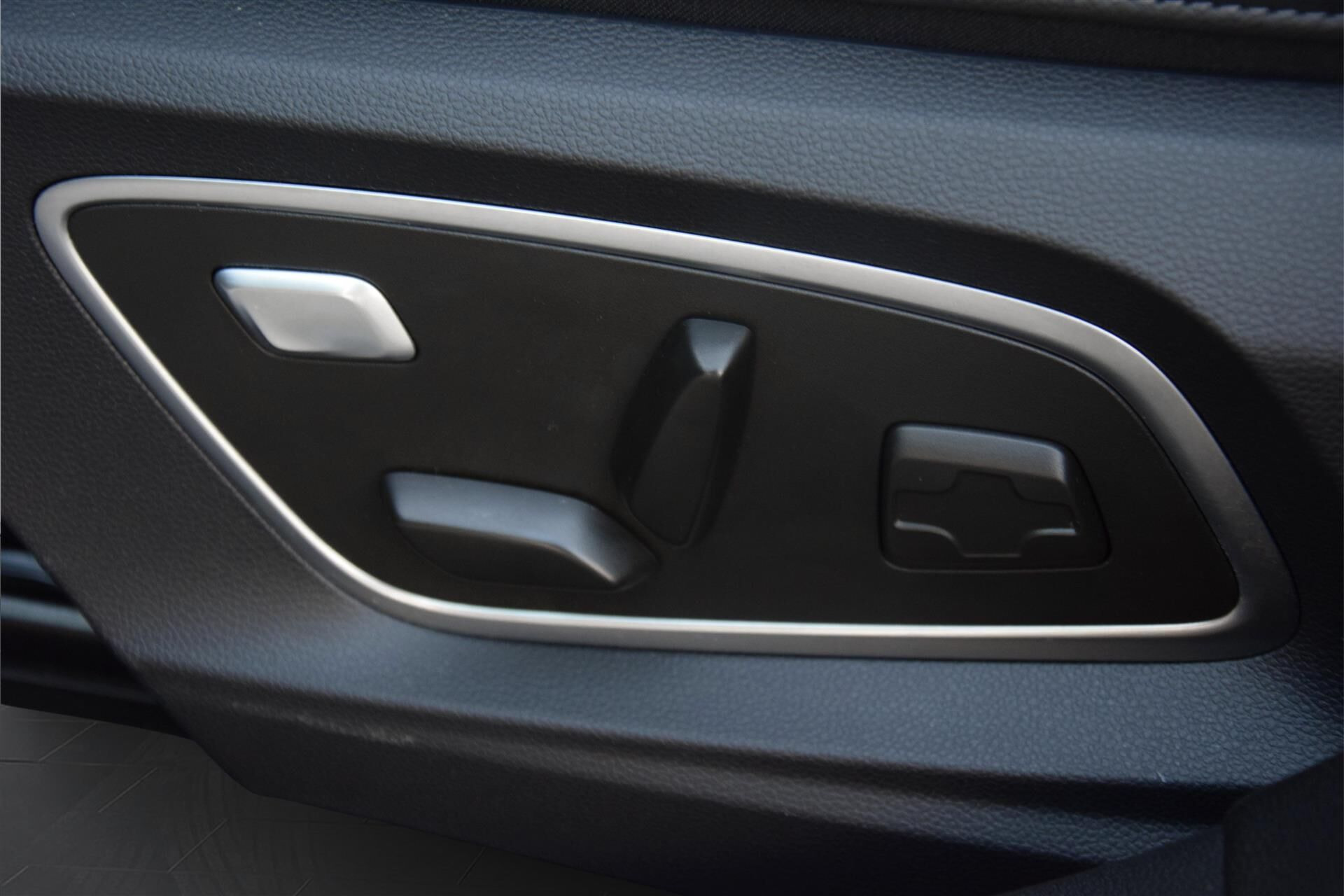 Grå Renault Mégane fra 2023