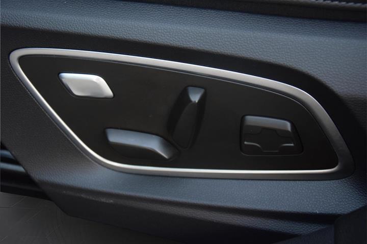 Grå Renault Mégane fra 2023