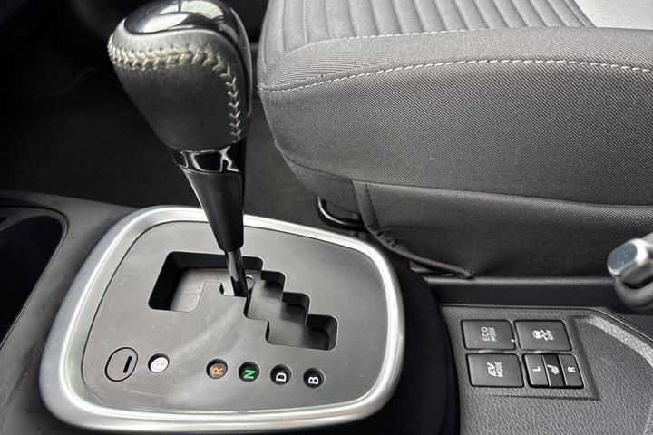 Rød Toyota Yaris fra 2018