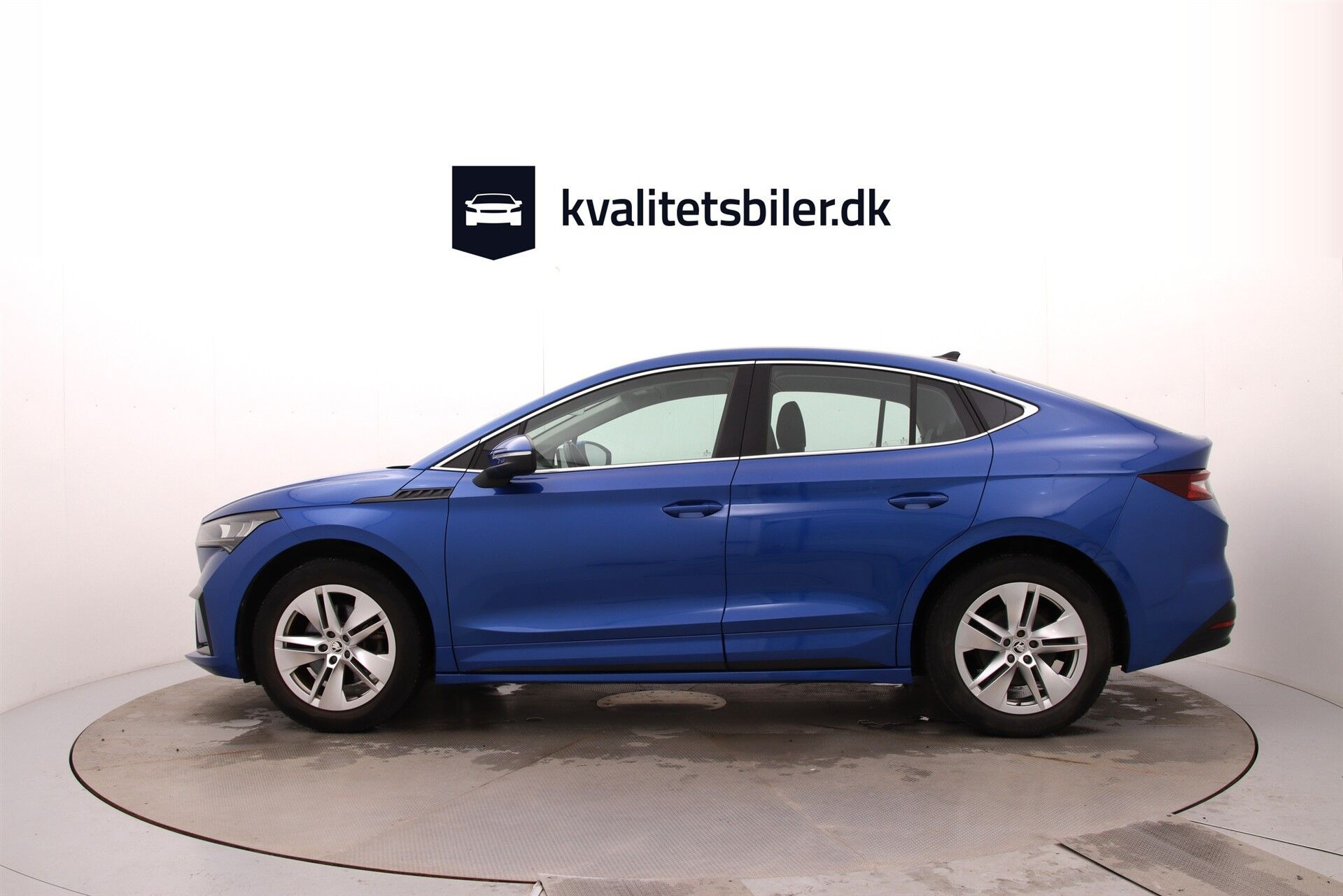 Blå Skoda Enyaq fra 2023