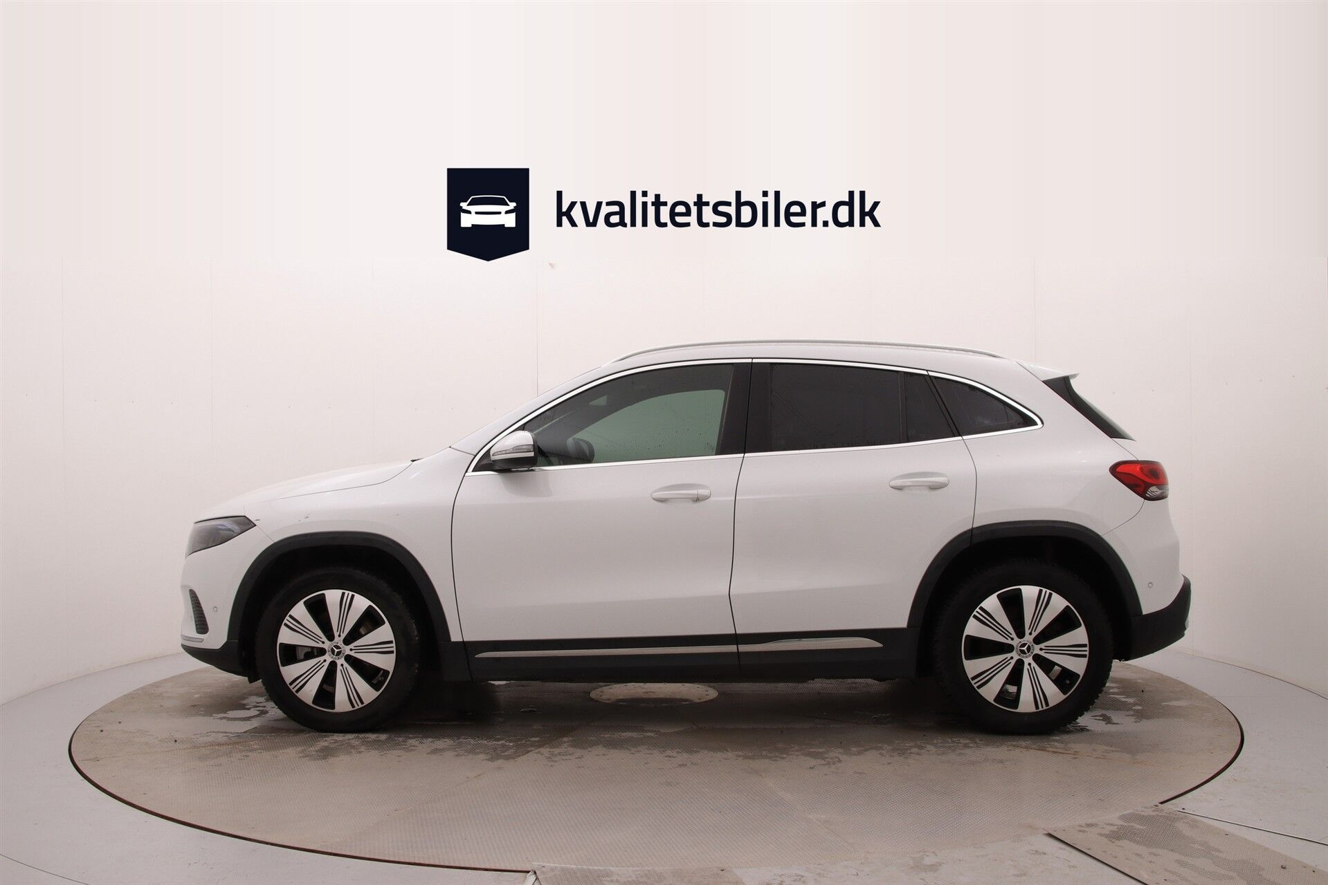 Hvid Mercedes EQA250+ fra 2023