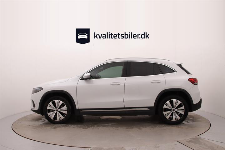 Hvid Mercedes EQA250+ fra 2023