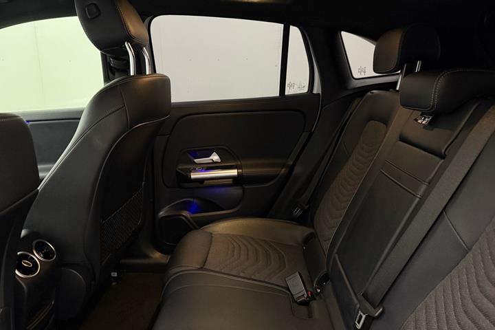 Hvid Mercedes EQA250+ fra 2023