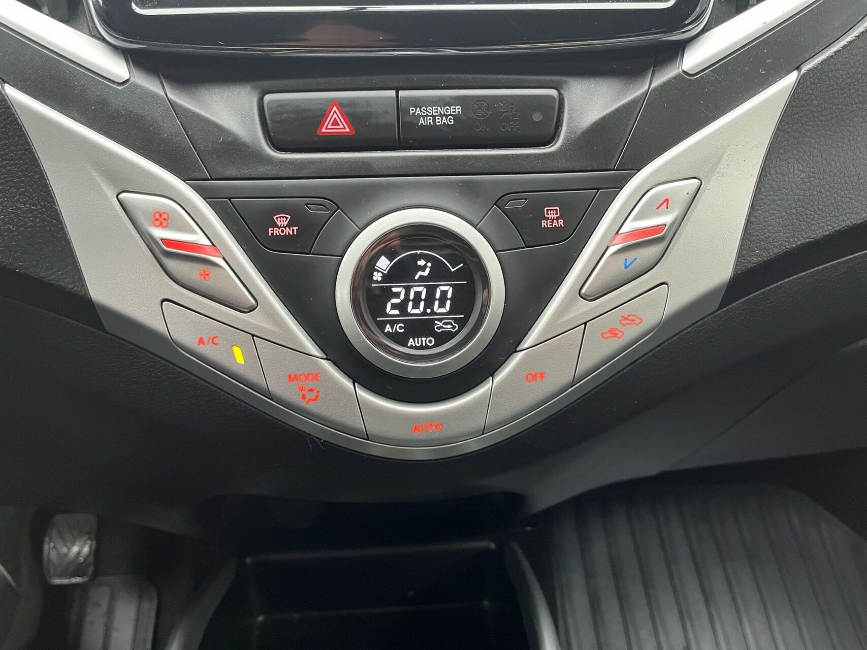 Hvid Suzuki Baleno fra 2018
