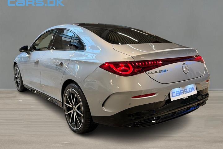 Grå Mercedes CLA250+ fra 2026