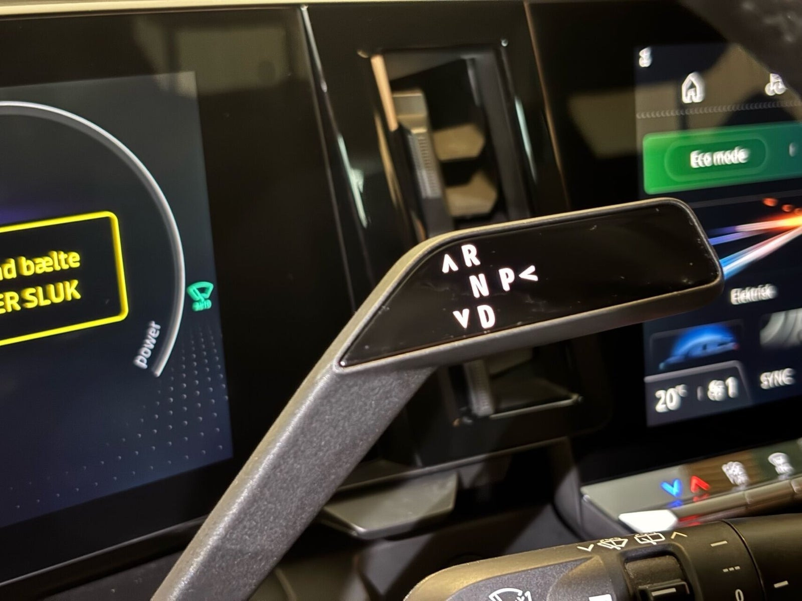Hvid Renault Megane E-Tech fra 2023