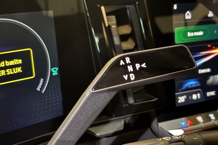Hvid Renault Megane E-Tech fra 2023