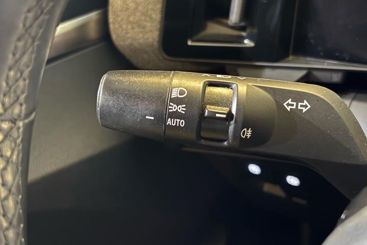 Hvid Renault Megane E-Tech fra 2023