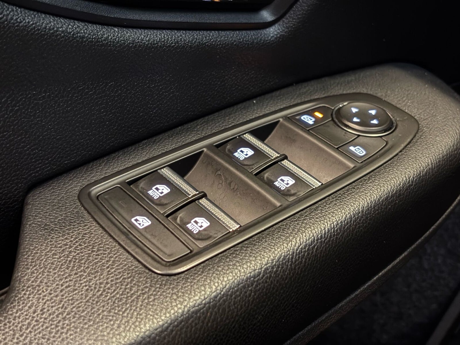 Hvid Renault Megane E-Tech fra 2023
